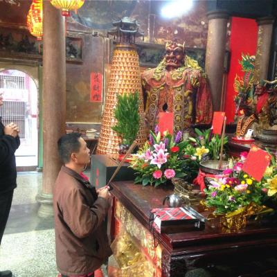 蕭師兄景樹代表上香